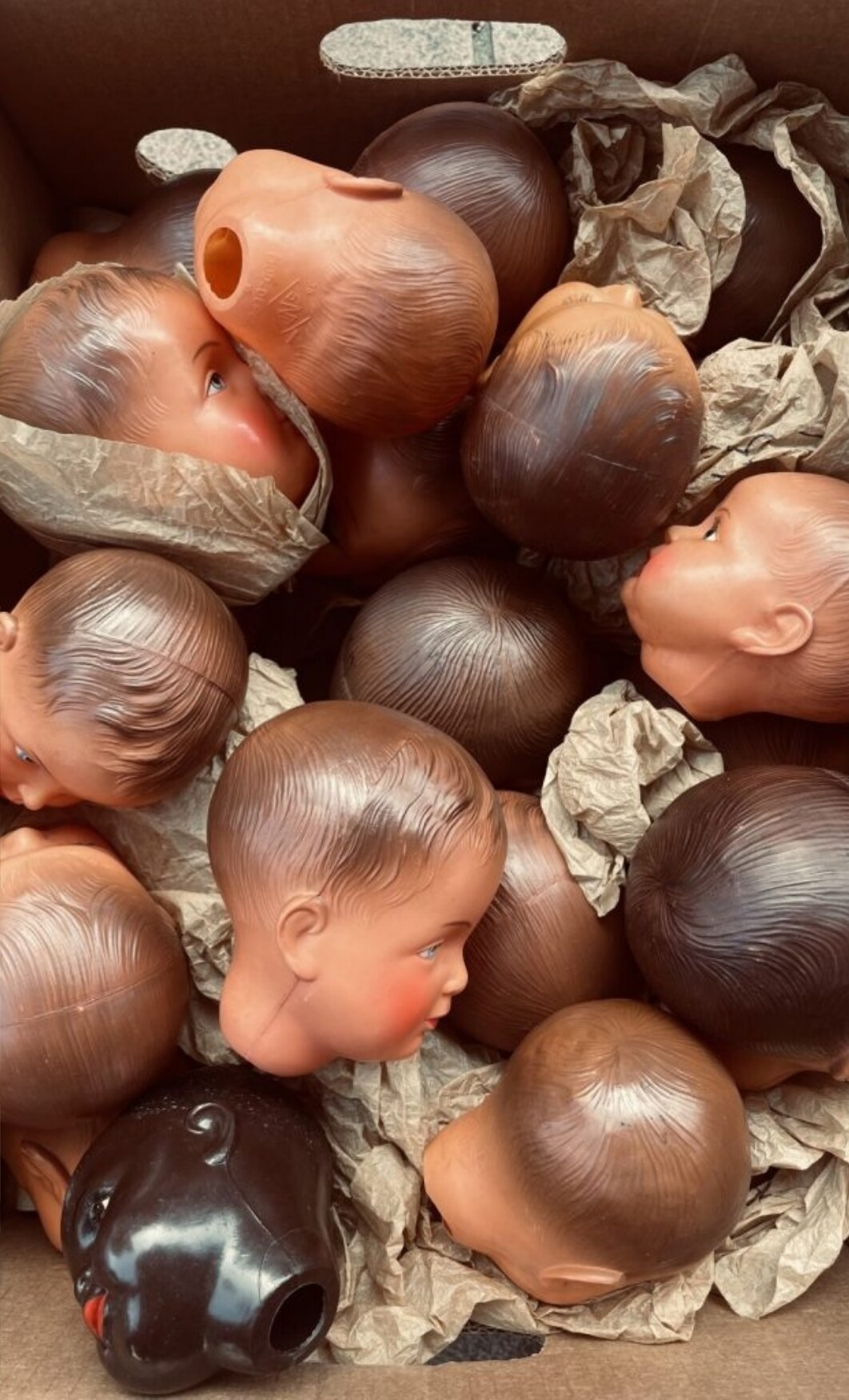 Têtes de poupées anciennes