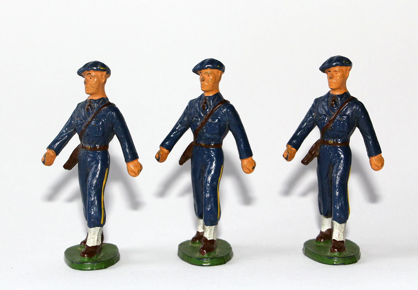 Figurines Starlux ancienne 3 Chasseurs à Pied Officiers