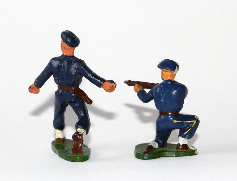 Figurines Starlux anciennes 2 Chasseurs à Pied Grenade