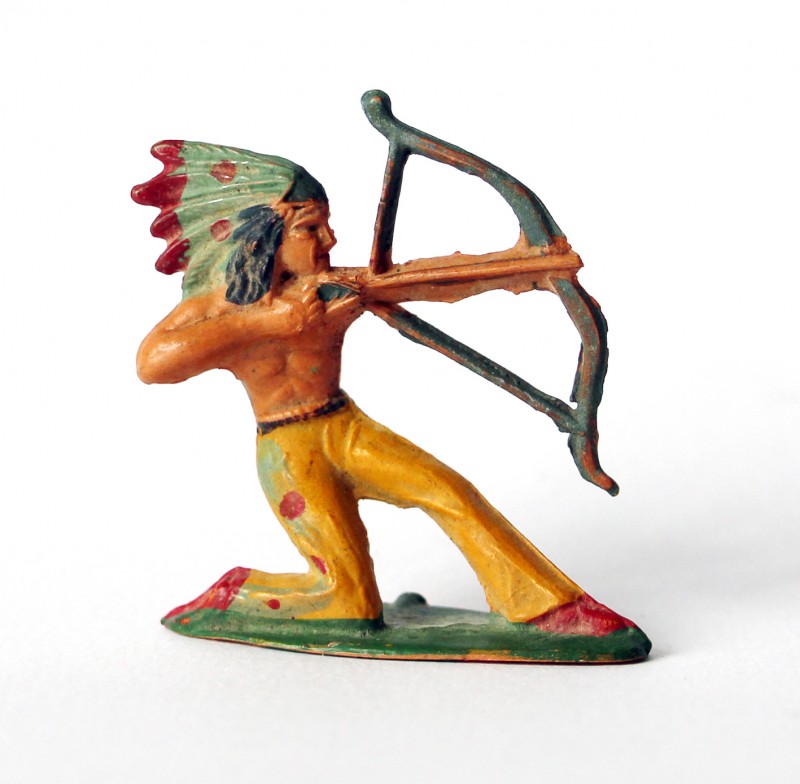 Ancienne Figurine Starlux - Indien Tir a l'arc