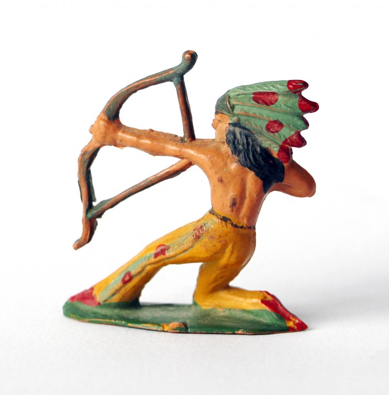Ancienne Figurine Starlux - Indien Tir a l'arc