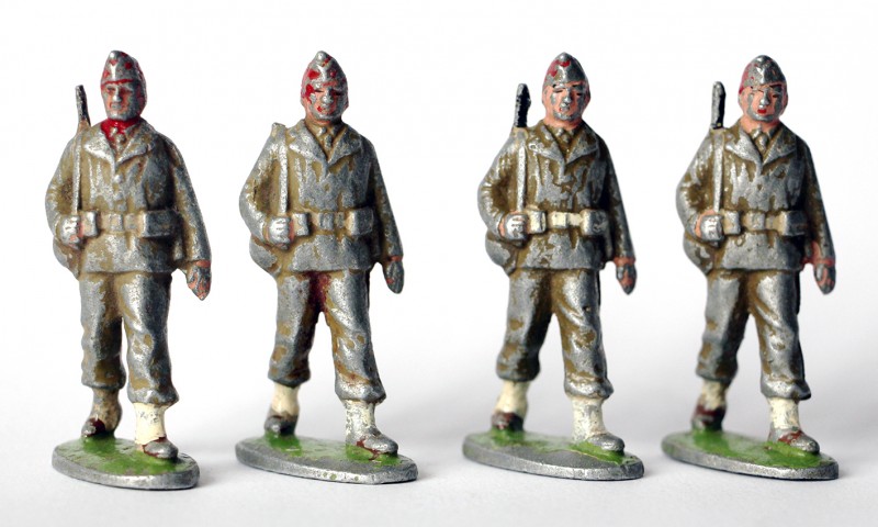 4 Figurines Quiralu ancienne Infanterie France 1950