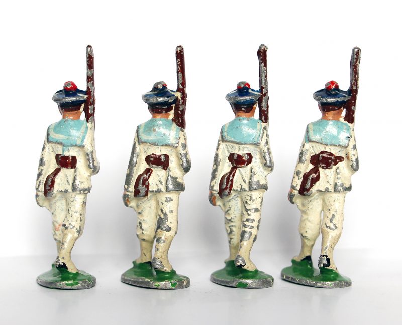 7 Anciennes Figurines Quiralu année 50/60 - Marine Française - Défilé Guerre