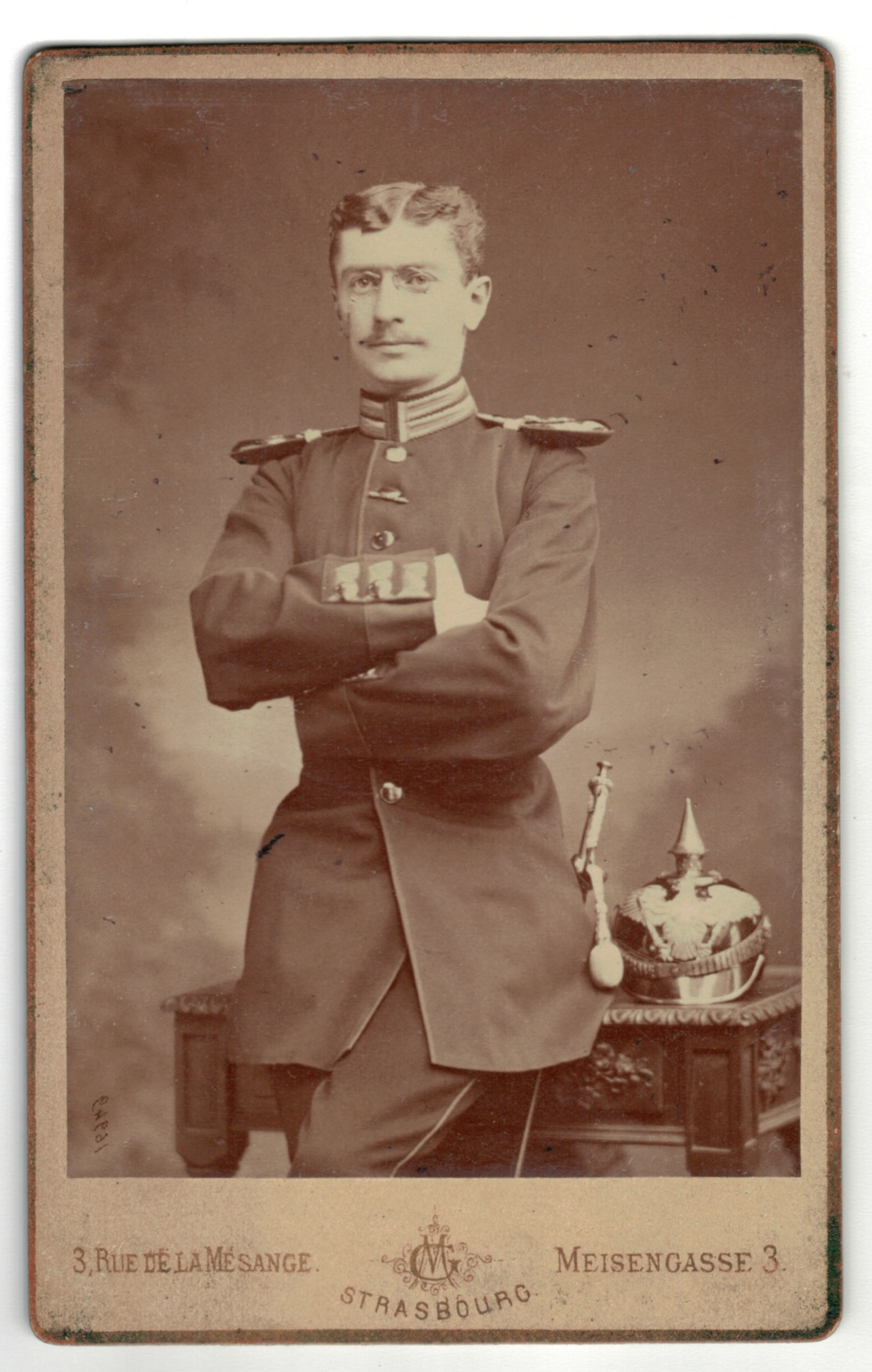 Carte CDV photo - Soldat Allemand Strasbourg - Officier Casque à Pointe.