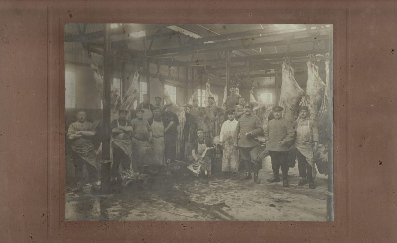 Grande photo - Boucherie Arrière du Front - Grand format - Boucher Allemand au travail - Prusse - Intendance - Guerre 14/18