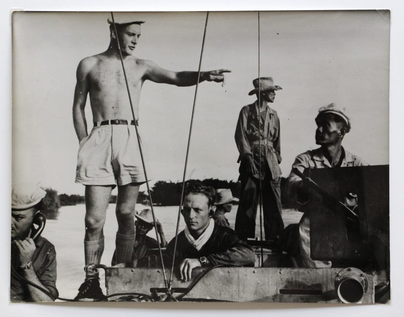 Belle série de Photos papier originale - Photo de presse - Guerre Indochine - Action - Opération - Bataille de Diên Biên Phu - Parachutiste