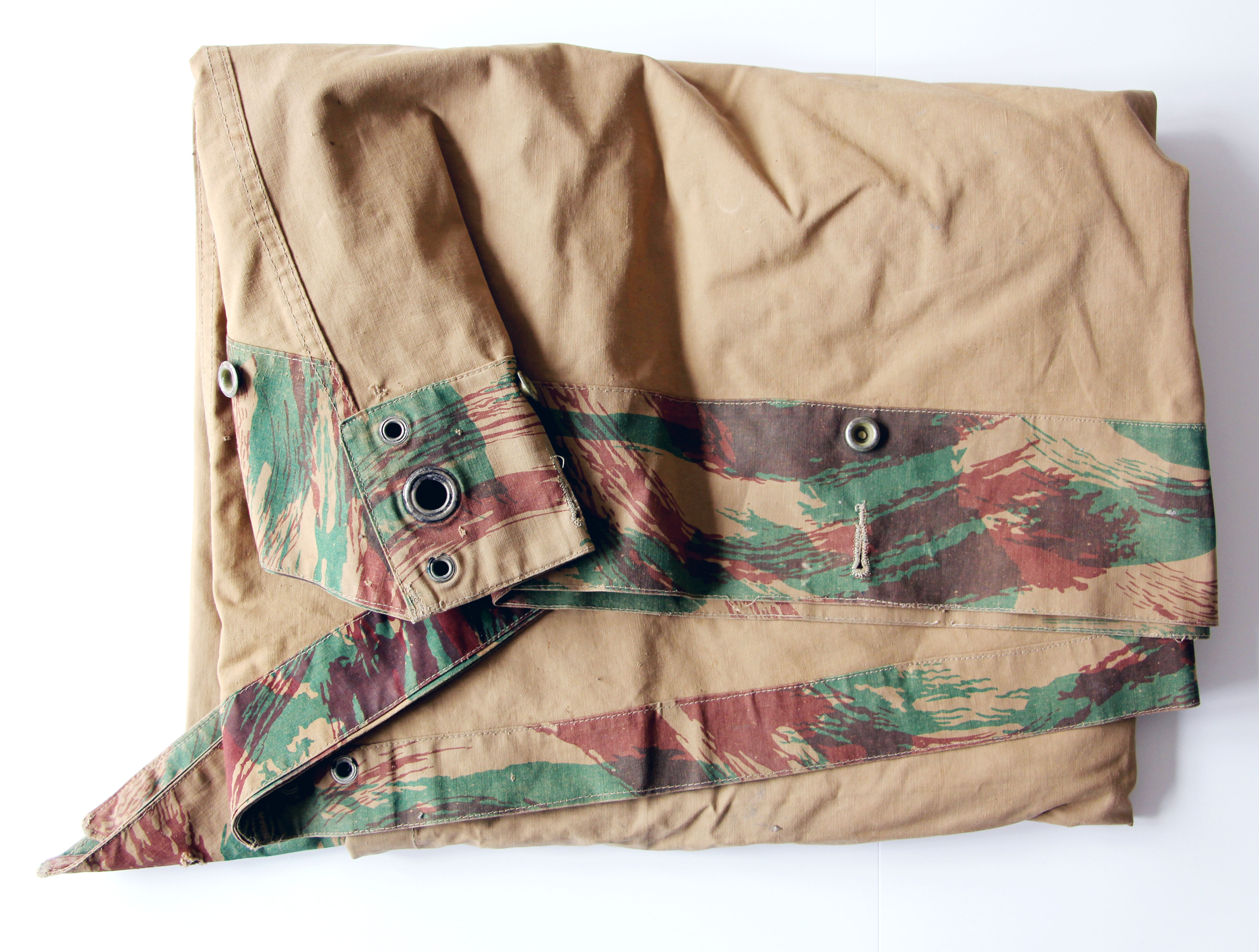 Toile de tente / poncho - Armée française - XX - Infanterie de marine - Guerre Algérie - Camouflage