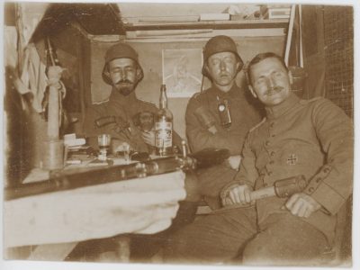 Ancienne Photographie - Guerre 14/18 - Armée Allemande - Tranchée - Grenade - Front Belgique -