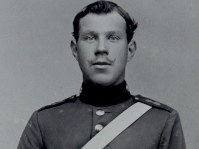 Ancienne Photographie - Grande CDV - Soldat Portrait - Service Militaire - Uniforme - Artillerie - Prusse - Casque - Dienstzeit - 1903