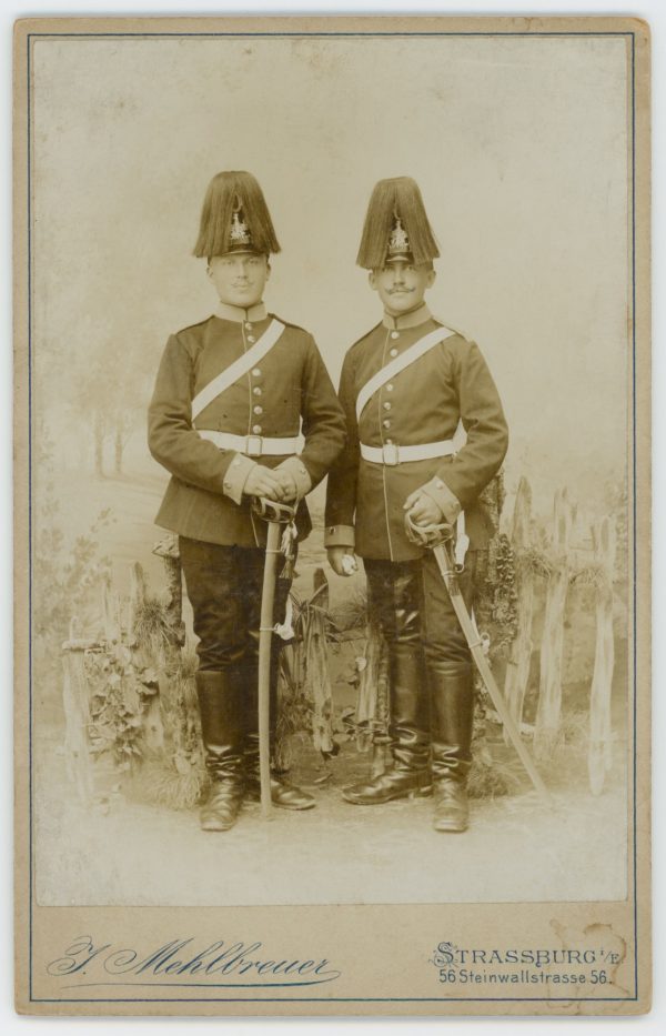 Ancienne Photographie - Grande CDV - Soldat Portrait - Service Militaire - Uniforme - Dragons - Prusse - Casque - Dienstzeit - Strasbourg