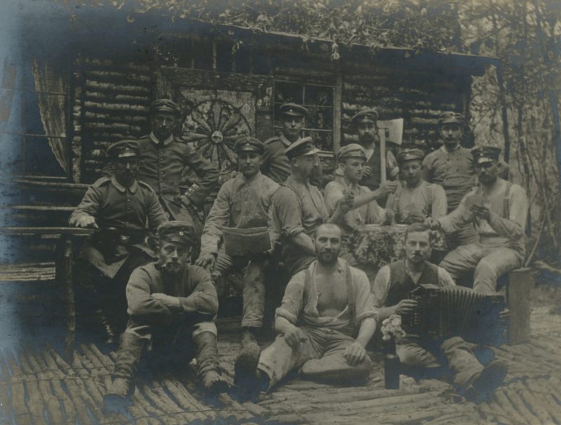 Ancienne Photographie - Guerre 14/18 - Armée Allemande - Infanterie Garde - Prusse / Alsaciens - Front Vosges - Chalet - Jeu de cartes
