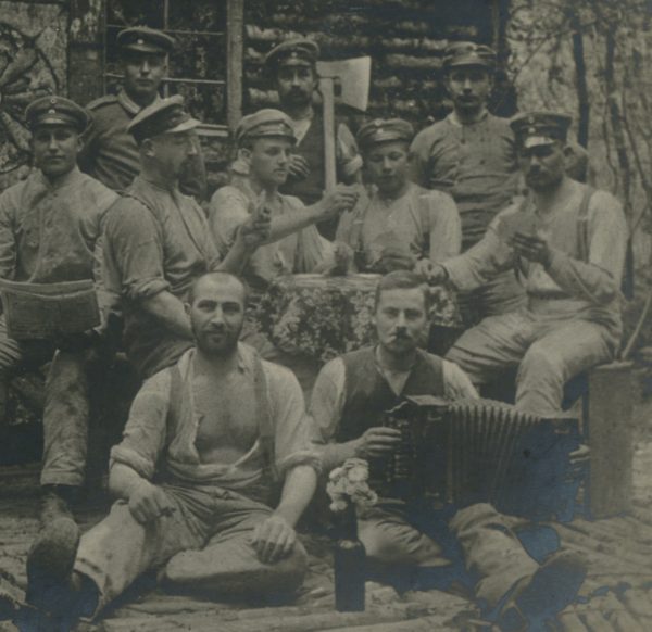 Ancienne Photographie - Guerre 14/18 - Armée Allemande - Infanterie Garde - Prusse / Alsaciens - Front Vosges - Chalet - Jeu de cartes