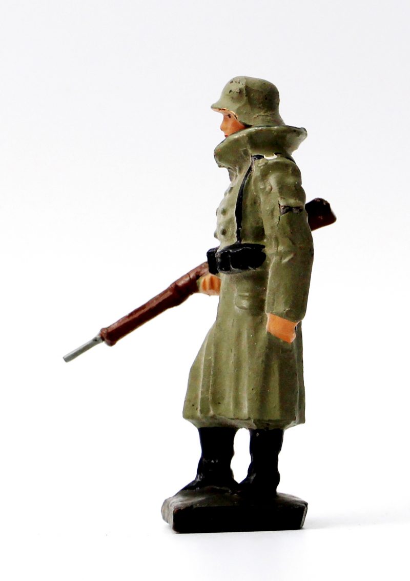 Ancienne Figurine en composition - Elastolin - Wehrmacht - Uniforme - Soldat - Guerre 39/45