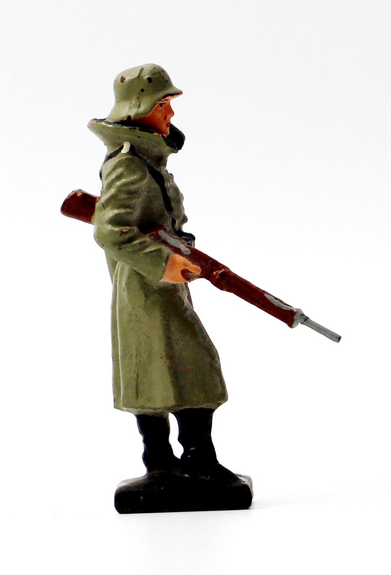 Ancienne Figurine en composition - Elastolin - Wehrmacht - Uniforme - Soldat - Guerre 39/45