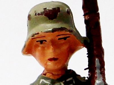 Ancienne Figurine en composition - Elastolin - Wehrmacht - Uniforme - Soldat - Guerre 39/45