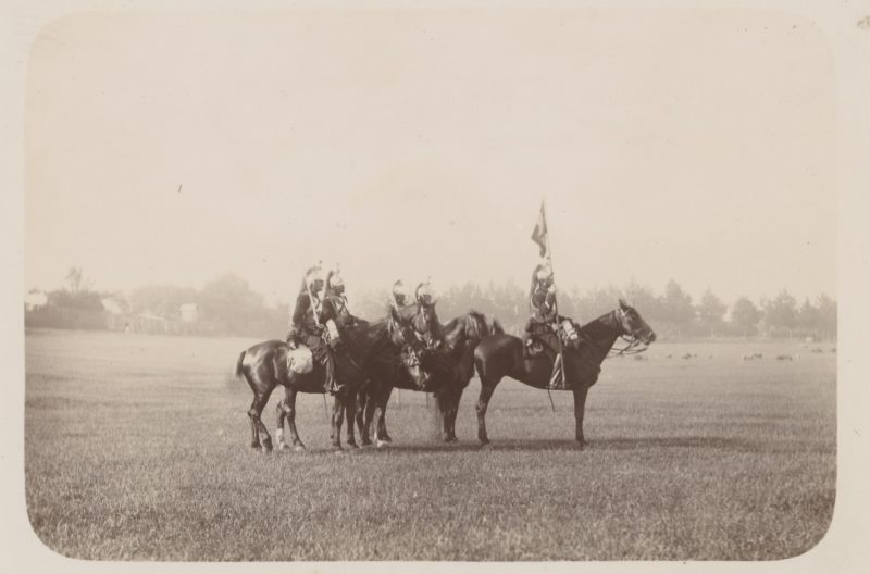 Carte Ancienne Photographie - Garde du Drapeau - Armée - Uniforme - Cuirassiers - 3eme République - Manœuvre 1900