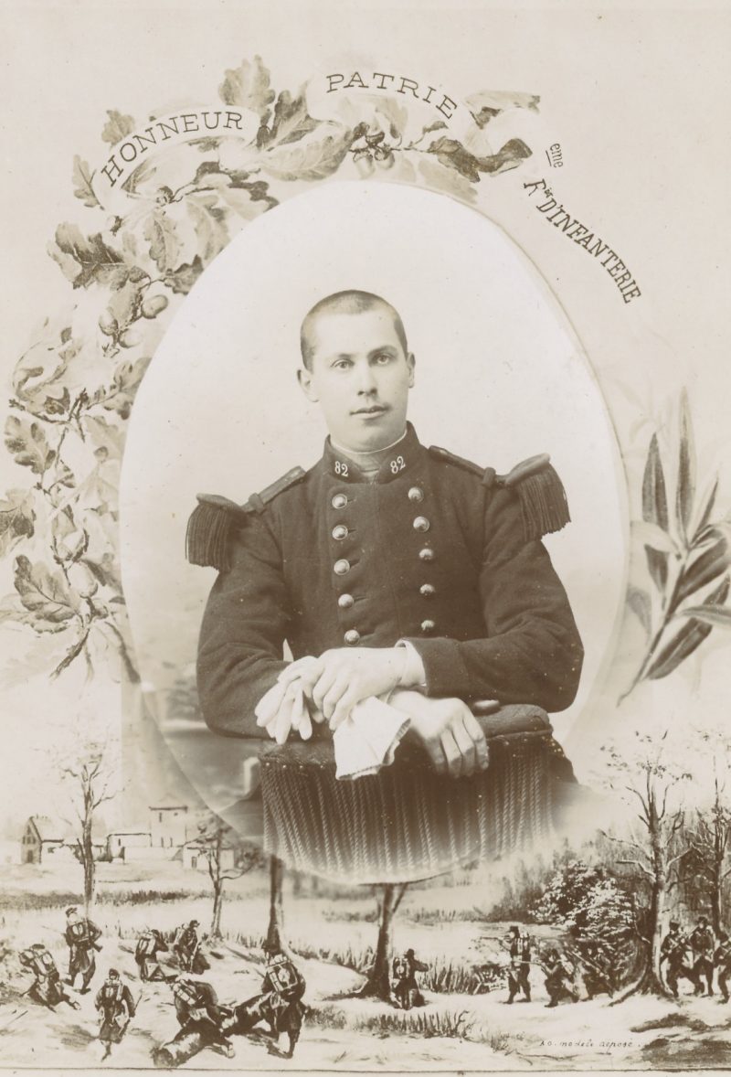 Grande Carte CDV Soldat Français - Infanterie - 82 régiment - 3ème République - Cabinet Cortrait - Photographie Uniforme Montargis