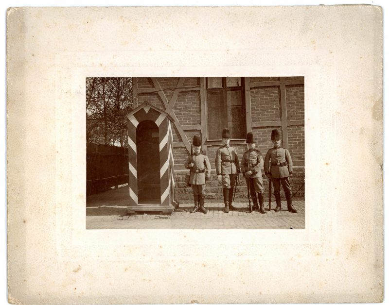 Belle Ancienne Photographie - Guerre 14/18 - Armée Allemande - Détachement de Mitrailleuse - Militaire - Uniforme