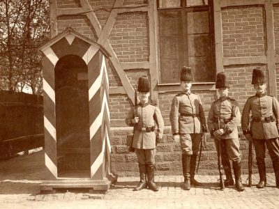 Belle Ancienne Photographie - Guerre 14/18 - Armée Allemande - Détachement de Mitrailleuse - Militaire - Uniforme