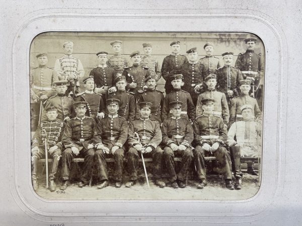 Belle Ancienne Photographie - Groupe Militaire Allemand Prussien - 1880 - Uniforme - Service Militaire - Cuirassier - Hussard - Uhlan - Chasseur - Casque à pointe