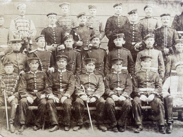 Belle Ancienne Photographie - Groupe Militaire Allemand Prussien - 1880 - Uniforme - Service Militaire - Cuirassier - Hussard - Uhlan - Chasseur - Casque à pointe