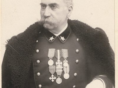 Belle Ancienne Photographie - Militaire Italien - Officier décoré - Hubert Veyant - Reggio Emilia - Italie - Armée Médailles