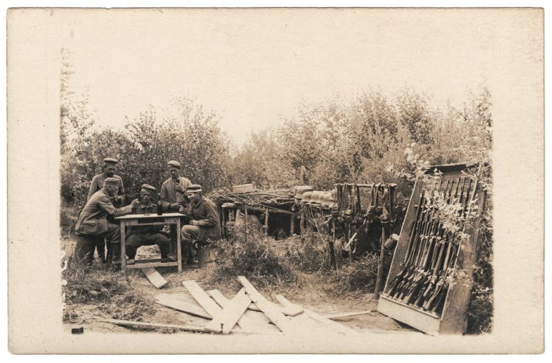 Photo Carte Postale Guerre 14/18 Soldat Alsacien Armée Allemande Classe 1914 -105 régiment Saxon - Prusse - Tranchée