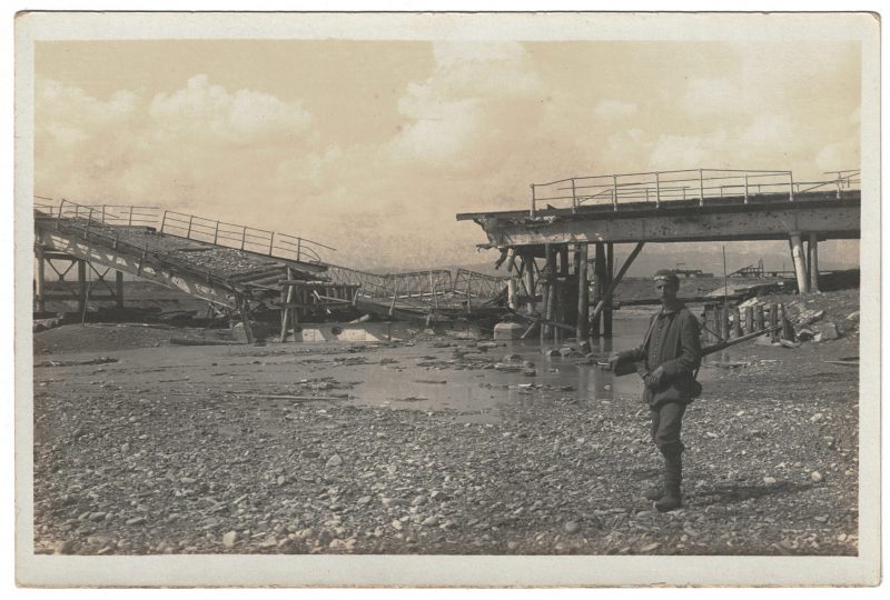 Photo Carte Postale Guerre 14/18 Soldat Alsacien Armée Allemande Classe 1914 -105 régiment Saxon - Prusse - Tranchée