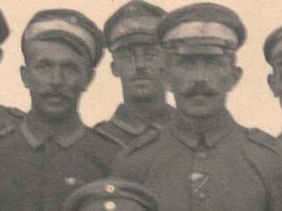 Photo Carte Postale Guerre 14/18 Soldat Alsacien Armée Allemande Classe 1914 -105 régiment Saxon - Prusse - Tranchée