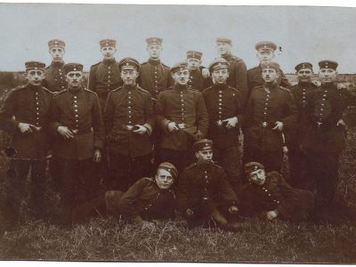 Photo Carte Postale Guerre 14/18 Soldat Alsacien Armée Allemande Classe 1914 -105 régiment Saxon - Prusse - Tranchée