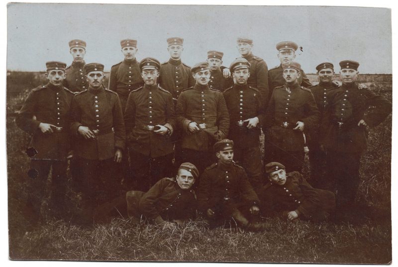 Photo Carte Postale Guerre 14/18 Soldat Alsacien Armée Allemande Classe 1914 -105 régiment Saxon - Prusse - Tranchée