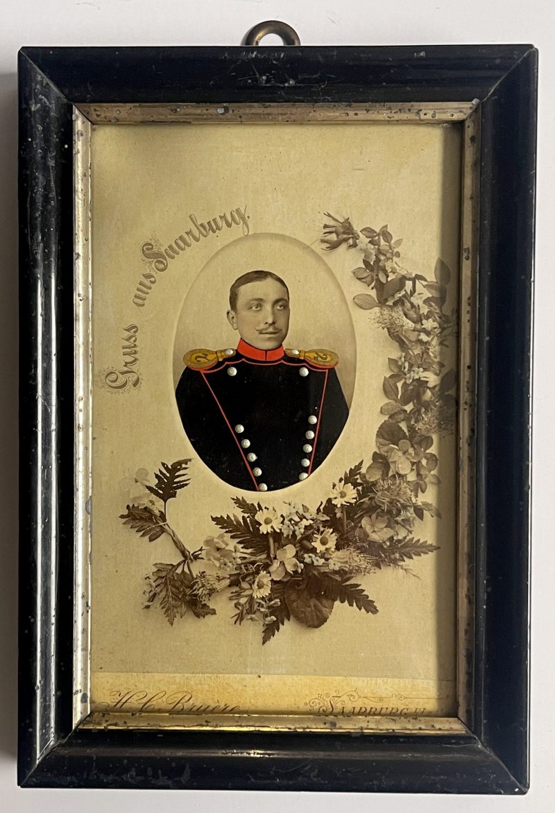 Cadre Photo Ancien Souvenir Militaire Allemagne Guerre 14/18 - Soldat - Uhlan - Saarburg - Uniforme - Armée Prussienne