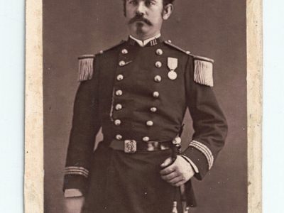 Carte CDV photo Soldat France Infanterie - 111éme Régiment - Uniforme - Tenue - Médaille - Officier - Capitaine - 3 République