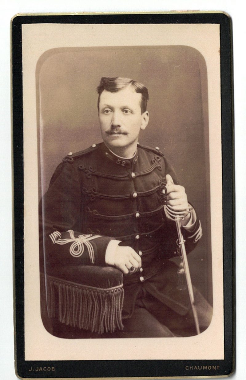 Carte CDV photo Soldat France - Artillerie - Uniforme - Tenue - Médaille - Capitaine - 3 République - 52 Régiment