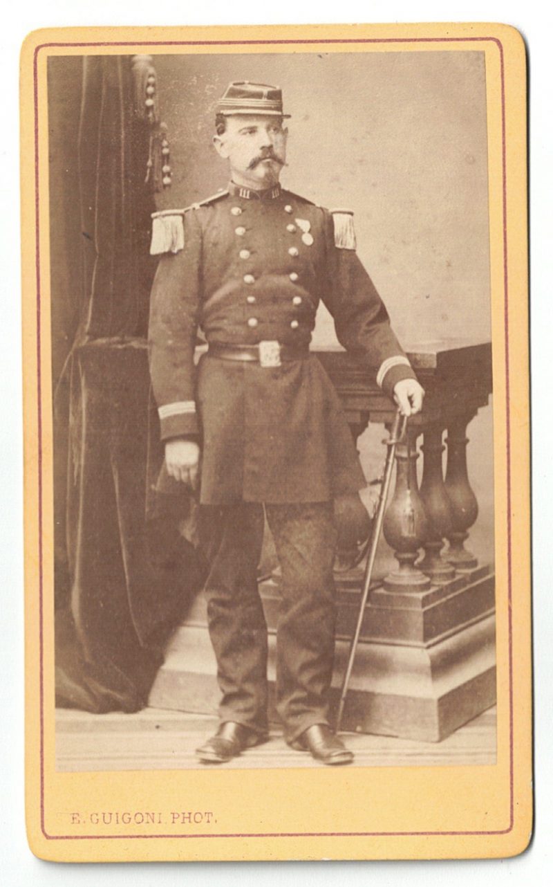 Carte CDV photo Soldat France Infanterie - 111éme Régiment - Uniforme - Tenue - Médaille - Officier - Capitaine - 3 République