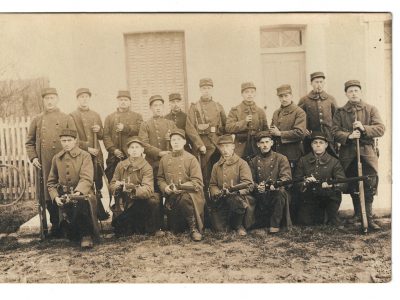 Photo Carte Postale - Guerre 14 - Infanterie - Fantassin - Escouade - Uniforme - Soldat - Quartier - Manoeuvre