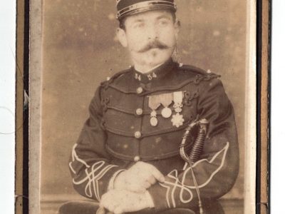 Carte CDV photo Soldat France Infanterie - 54éme Régiment - Uniforme - Tenue - Médaille - Tonkin - Shako - Dolman - 1880 - Officier