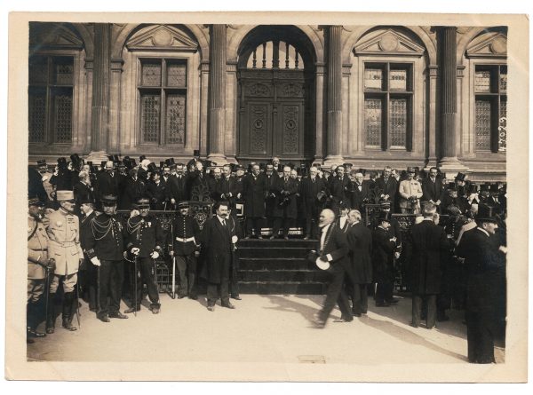 23 Anciennes Photographies Service de presse époque - Enterrement 1916 - Guerre 14/18 - Paris défilé mortuaire - Joseph Gallieni - Les taxis de la Marne - Funérailles du général Joseph Gallieni