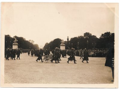 Ancienne Photographie service de presse époque - Défilé 1917 - Guerre 14/18 - Paris défilé des alliés - Arrivée de américains - Juillet 1917 - France - Russie - Angleterre - Amerique