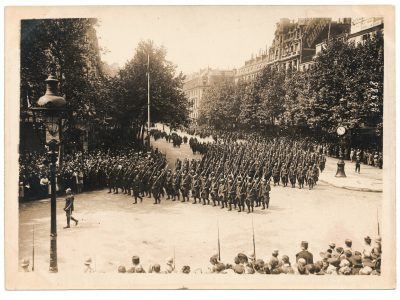 Ancienne Photographie service de presse époque - Défilé 1917 - Guerre 14/18 - Paris défilé des alliés - Arrivée de américains - Juillet 1917 - France - Russie - Angleterre - Amerique