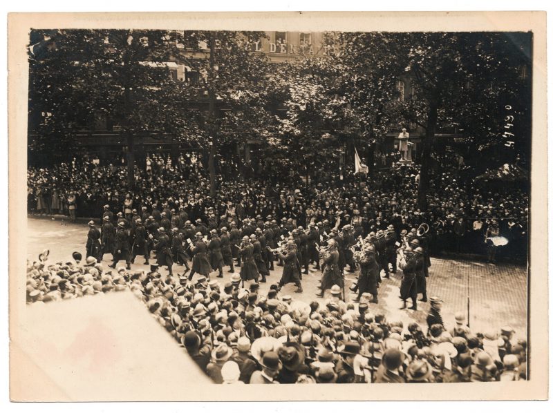 Ancienne Photographie service de presse époque - Défilé 1917 - Guerre 14/18 - Paris défilé des alliés - Arrivée de américains - Juillet 1917 - France - Russie - Angleterre - Amerique