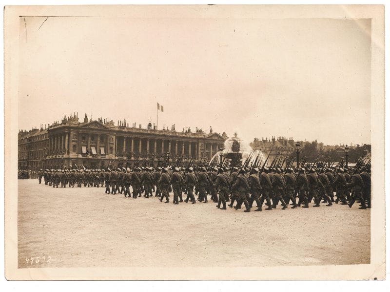 Ancienne Photographie service de presse époque - Défilé 1917 - Guerre 14/18 - Paris défilé des alliés - Arrivée de américains - Juillet 1917 - France - Russie - Angleterre - Amerique