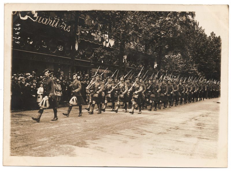 Ancienne Photographie service de presse époque - Défilé 1917 - Guerre 14/18 - Paris défilé des alliés - Arrivée de américains - Juillet 1917 - France - Russie - Angleterre - Amerique