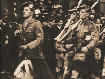 Ancienne Photographie service de presse époque - Défilé 1917 - Guerre 14/18 - Paris défilé des alliés - Arrivée de américains - Juillet 1917 - France - Russie - Angleterre - Amerique