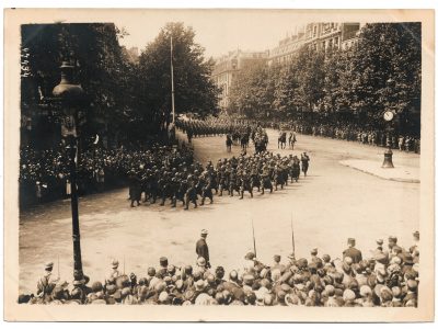 Ancienne Photographie service de presse époque - Défilé 1917 - Guerre 14/18 - Paris défilé des alliés - Arrivée de américains - Juillet 1917 - France - Russie - Angleterre - Amerique