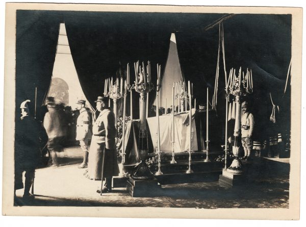 23 Anciennes Photographies Service de presse époque - Enterrement 1916 - Guerre 14/18 - Paris défilé mortuaire - Joseph Gallieni - Les taxis de la Marne - Funérailles du général Joseph Gallieni