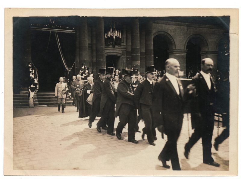 23 Anciennes Photographies Service de presse époque - Enterrement 1916 - Guerre 14/18 - Paris défilé mortuaire - Joseph Gallieni - Les taxis de la Marne - Funérailles du général Joseph Gallieni