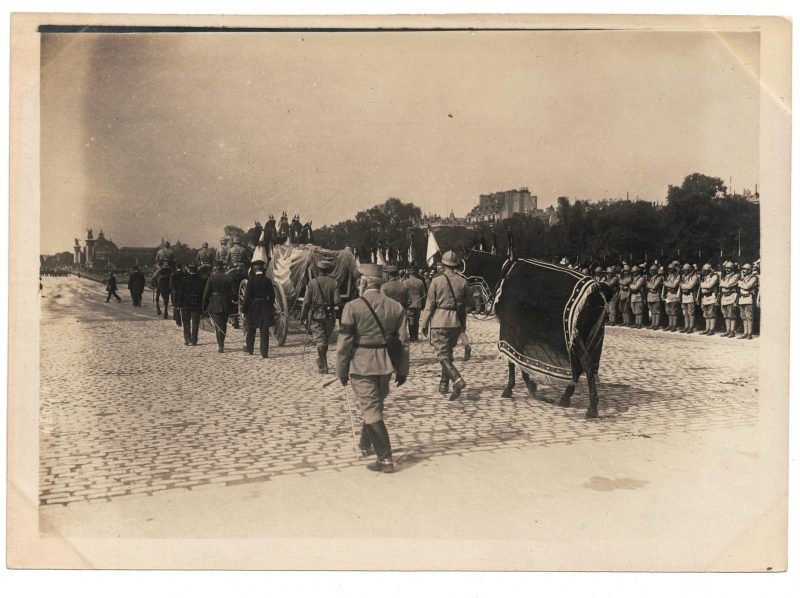 23 Anciennes Photographies Service de presse époque - Enterrement 1916 - Guerre 14/18 - Paris défilé mortuaire - Joseph Gallieni - Les taxis de la Marne - Funérailles du général Joseph Gallieni