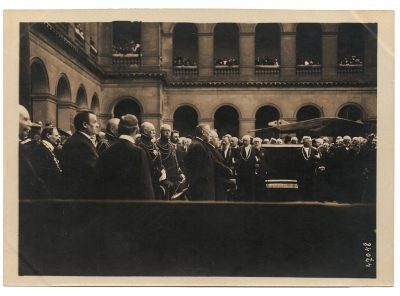23 Anciennes Photographies Service de presse époque - Enterrement 1916 - Guerre 14/18 - Paris défilé mortuaire - Joseph Gallieni - Les taxis de la Marne - Funérailles du général Joseph Gallieni