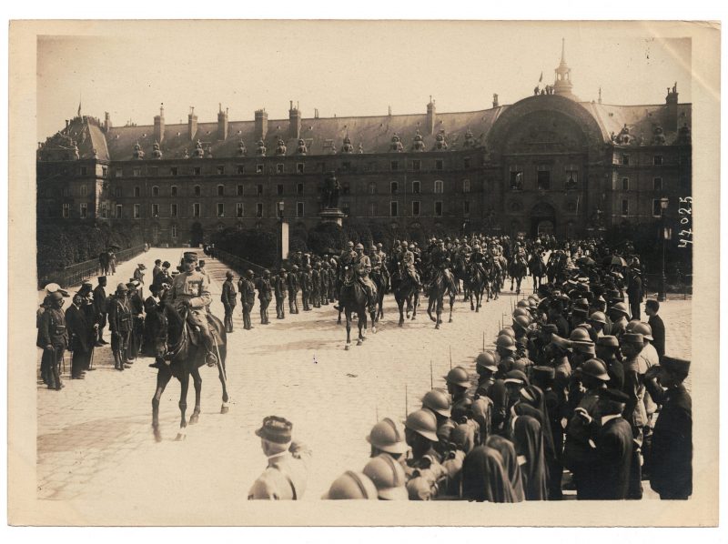 23 Anciennes Photographies Service de presse époque - Enterrement 1916 - Guerre 14/18 - Paris défilé mortuaire - Joseph Gallieni - Les taxis de la Marne - Funérailles du général Joseph Gallieni